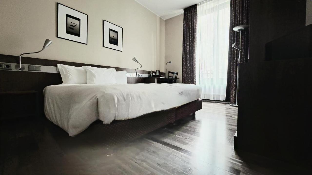 Hotel NO ONE ! Esch an der Alzette Exterior foto